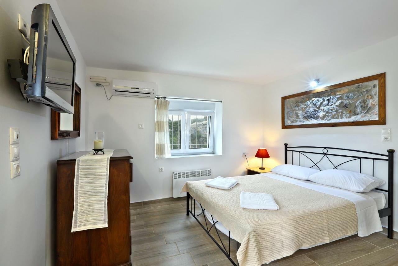 Anatolí Villa M - Villa With Private Pool And Yard מראה חיצוני תמונה